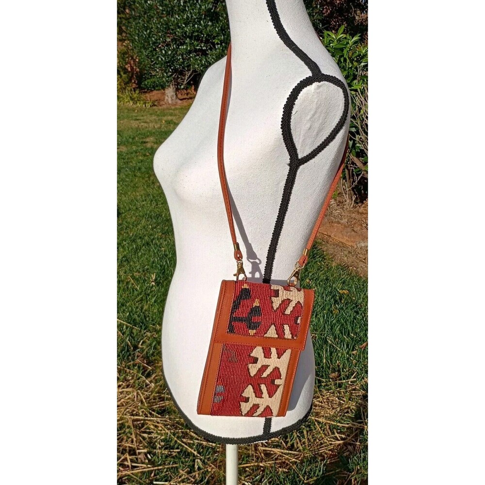 EM May Embroidered Handwoven Wool Leather Bag Multicolor Made In Turkey‎ Kilim